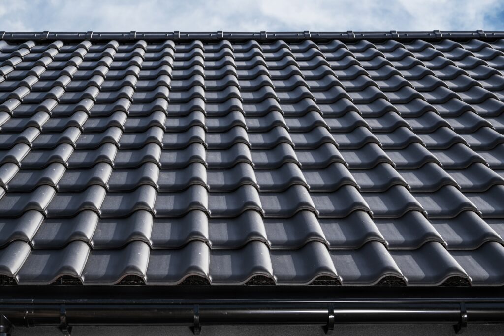 Elegant Black Ceramic Tiles House Roof